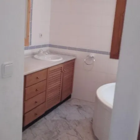 Casa-b- Pequeno Conjunto Adosados