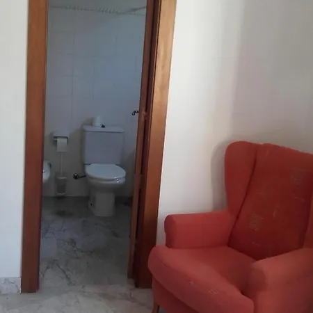Casa-b- Pequeno Conjunto Adosados La Caleta-Guardia