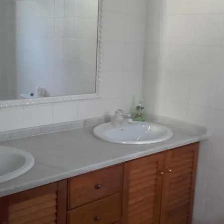 Casa-b- Pequeno Conjunto Adosados * La Caleta-Guardia